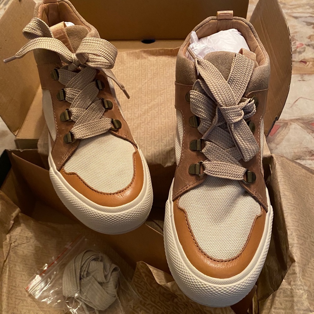 Trail Sneakers by Frye